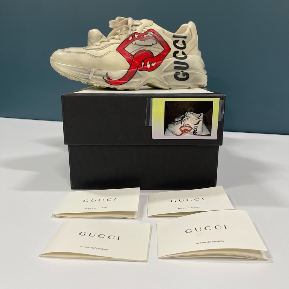 Gucci Ryton Vintage-Look Off-White Black Red Sneakers w Lips Logo SZ 38.5 /W 8.5